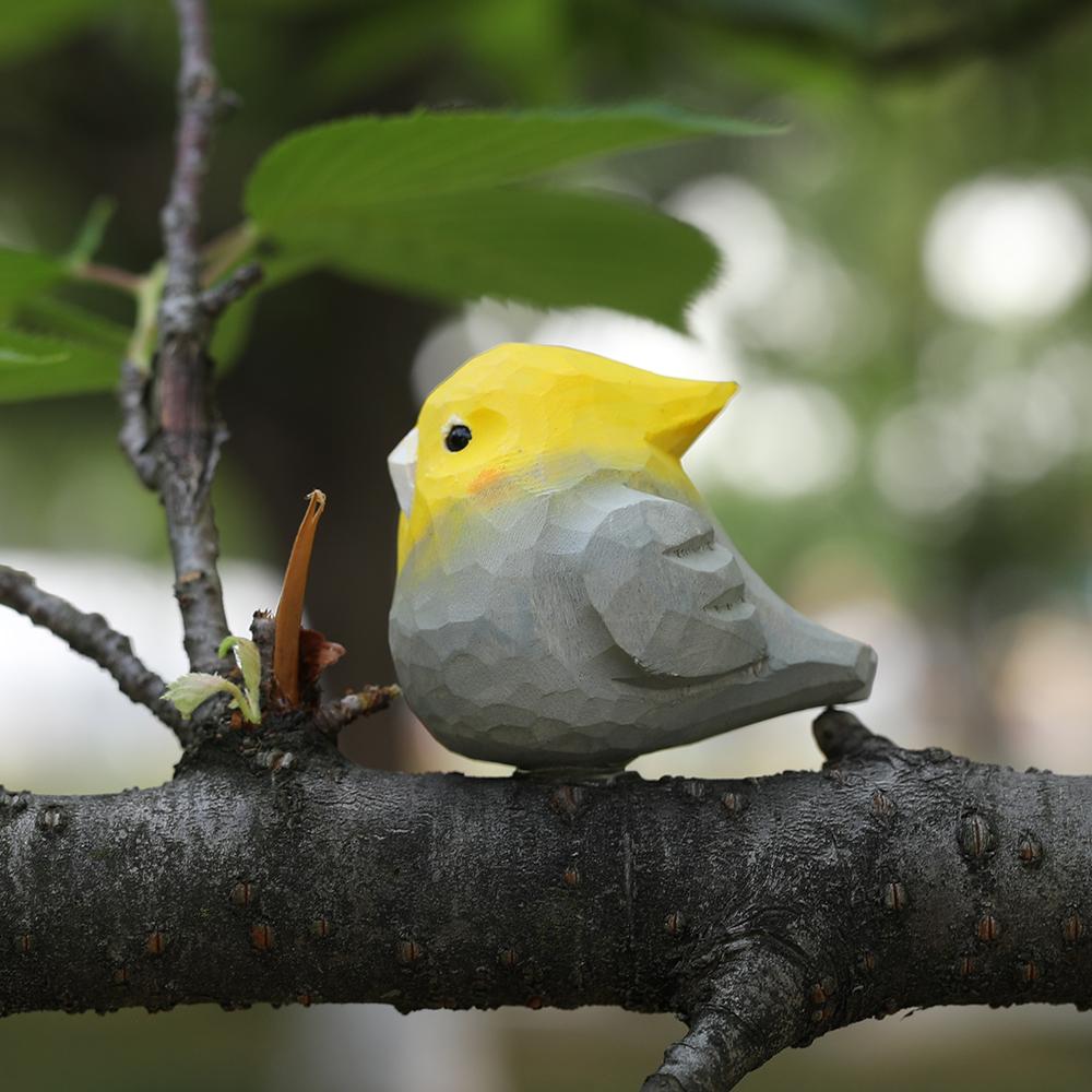 

Фигурка попугая Ручная работа Резьба по дереву Птичьи украшения Маленькое животное Настольное украшение Деревянная птица Поделки Подарок Украшение для дома светло-серый