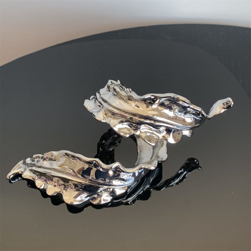 European and American Liquid Simple Luxury Smart Leaves Winding Elegant Bracelet Opening Exaggerated Metal Leaves Wrist Ring Women