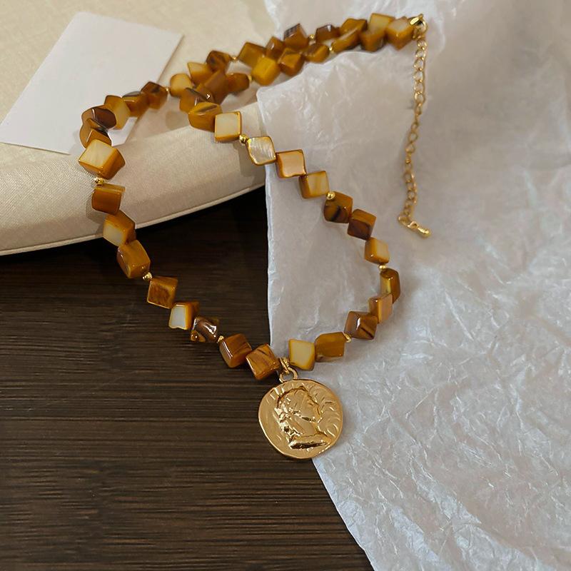 Ethnic Style Irregular Beaded Crystal Beaded Necklace Women's Clavicle Chain Holiday Style Necklace