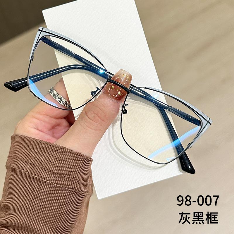 Cat Eye Glasses for Women Design Trendy Metal Anti Blue Light Glasses Blue Light Blocking Eyewear Computer Optical Spectacle