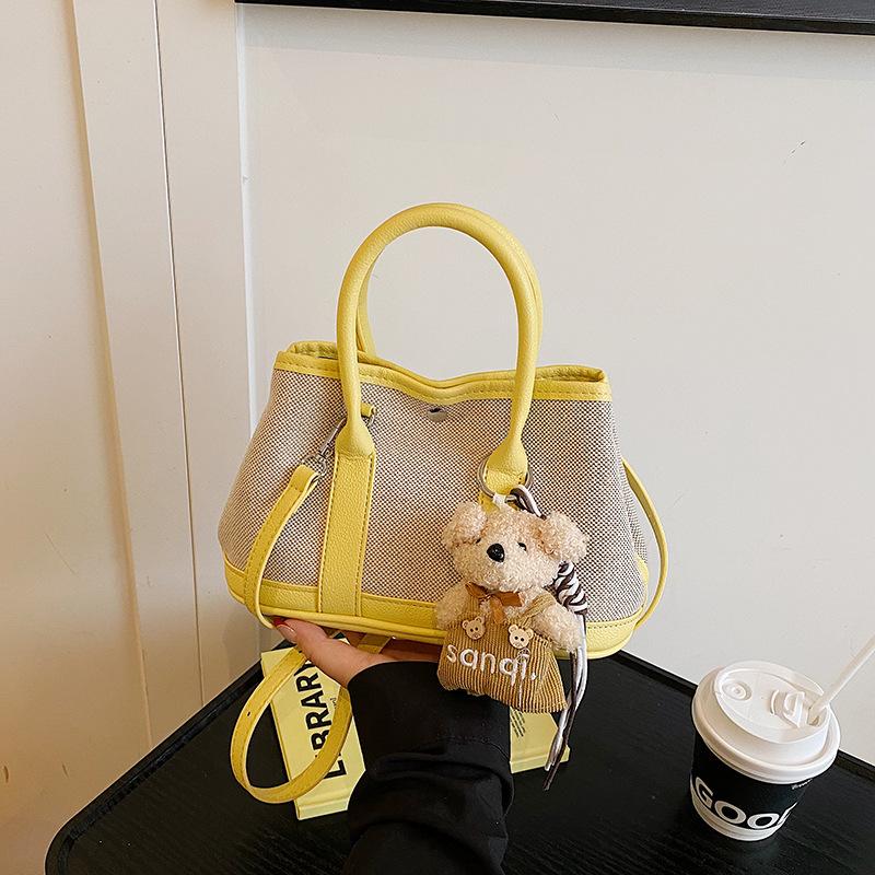 2025 Popular Niche Design Texture Handbag New Large-capacity Fashion Commuter Contrasting Color Tote Bag Women