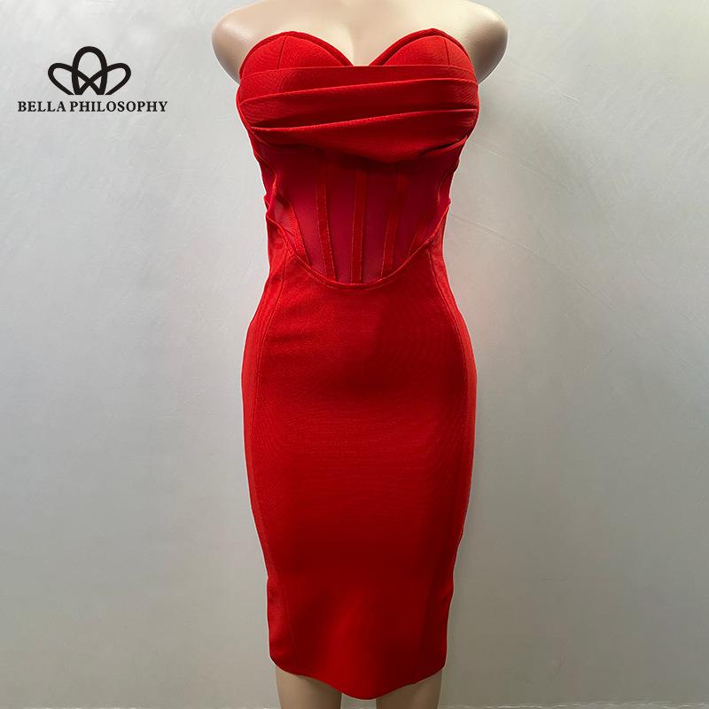 Өте майлы секс Лесбиянка қыз мені оның кискасын жалауға мәжбүр етті