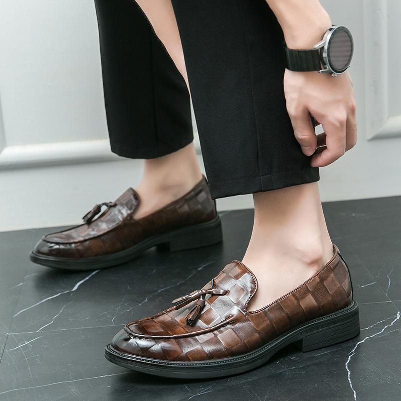 

Новые повседневные кожаные туфли с бахромой, мужские туфли с низким верхом, Doudou, остроносые, с одной педалью, британские модные туфли 44