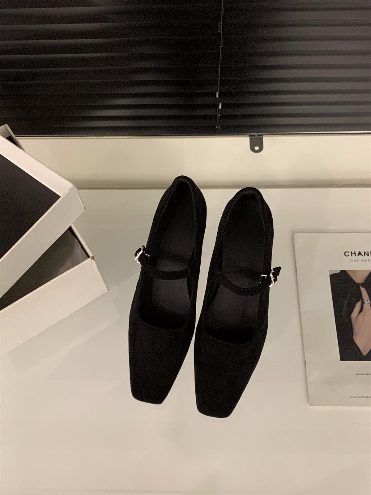 

Туфли-лодочки на танкетке, на высоком каблуке, черные, Мэри Джейн, женская обувь 2024, новинка, весна-осень, ретро, замшевые, с квадратным носком, вечерние туфли 39 чёрный