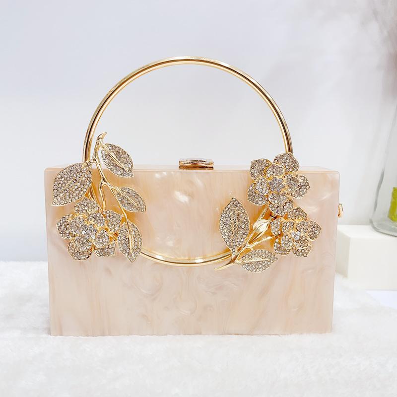 

2024 New Acrylic Handbags Ladies Diamonds Leaves Flowers Evening Bags Handheld Crossbody Party Wedding Women s Small Square Bags золотой