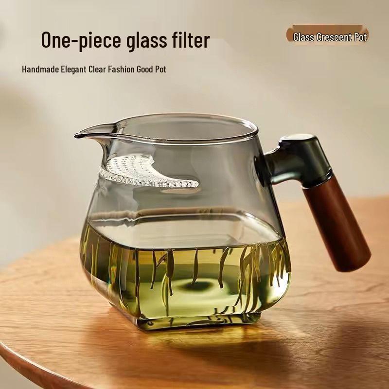 High-End Crescent Glass Teapot with Integrated Filter and High Temperature Resistance for Green Tea