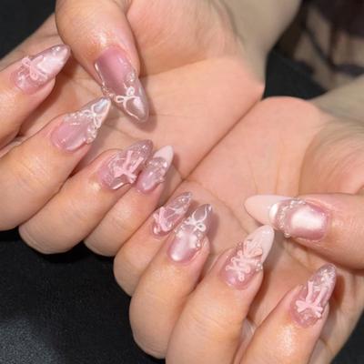 24 Stück Süßrosa 3D-Schleife French Press auf Falsche Nägel Glänzendes Katzenauge Mandel Falsche Nägel für Damen mit Perle Wiederverwendbare Nagelspitzen