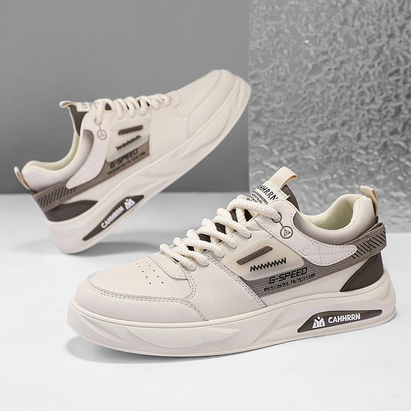 2025 neue kleine weiße Brettschuhe Herren Frühling Jugend Studenten Outdoor-Sportarten rutschfest und verschleißfest Koreanische Version atmungsaktive Trendschuhe