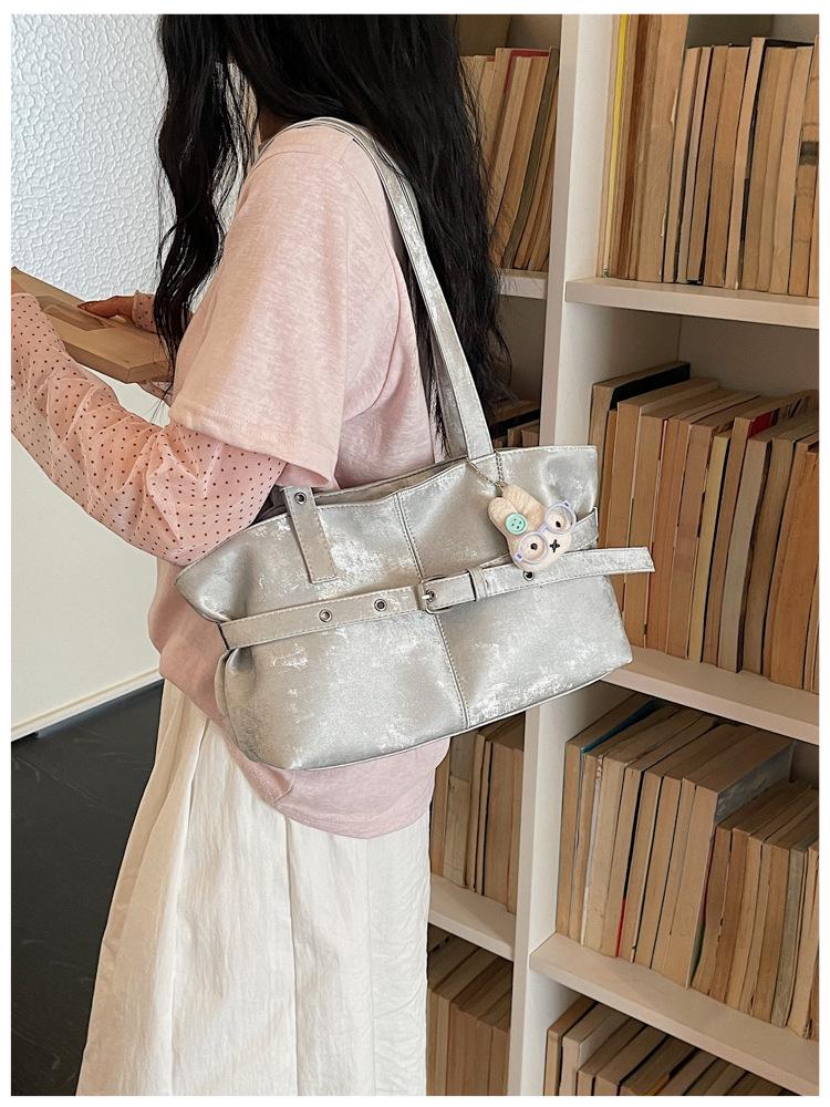 2026 New Style Korean Women's Daily Commute Bag - Fashionable Large Capacity Single Shoulder Tote