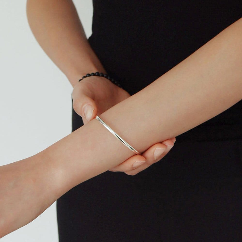 [ Modernlike / Headquarters Genuine ] Silver 925 C Open Bangle Bracelet