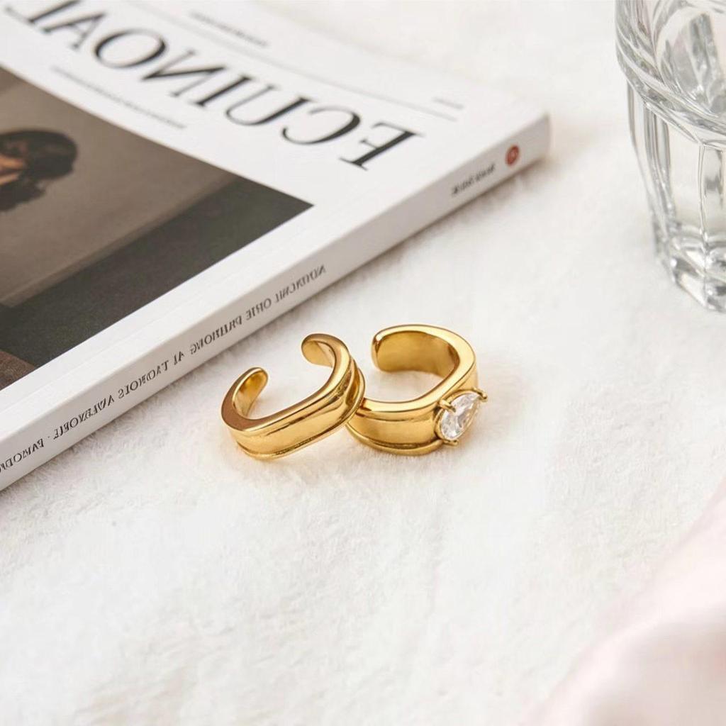 Stainless Steel Zirconia Ear Clips for Women – Luxury No-Piercing Earrings, European & American Style, Autumn & Winter Collection.