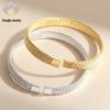 Bracciale Aperto in Acciaio Titanio High-End Europeo-Americano: Bracciale Intrecciato Semplice e alla Moda, Placcato Oro, Lusso Leggero