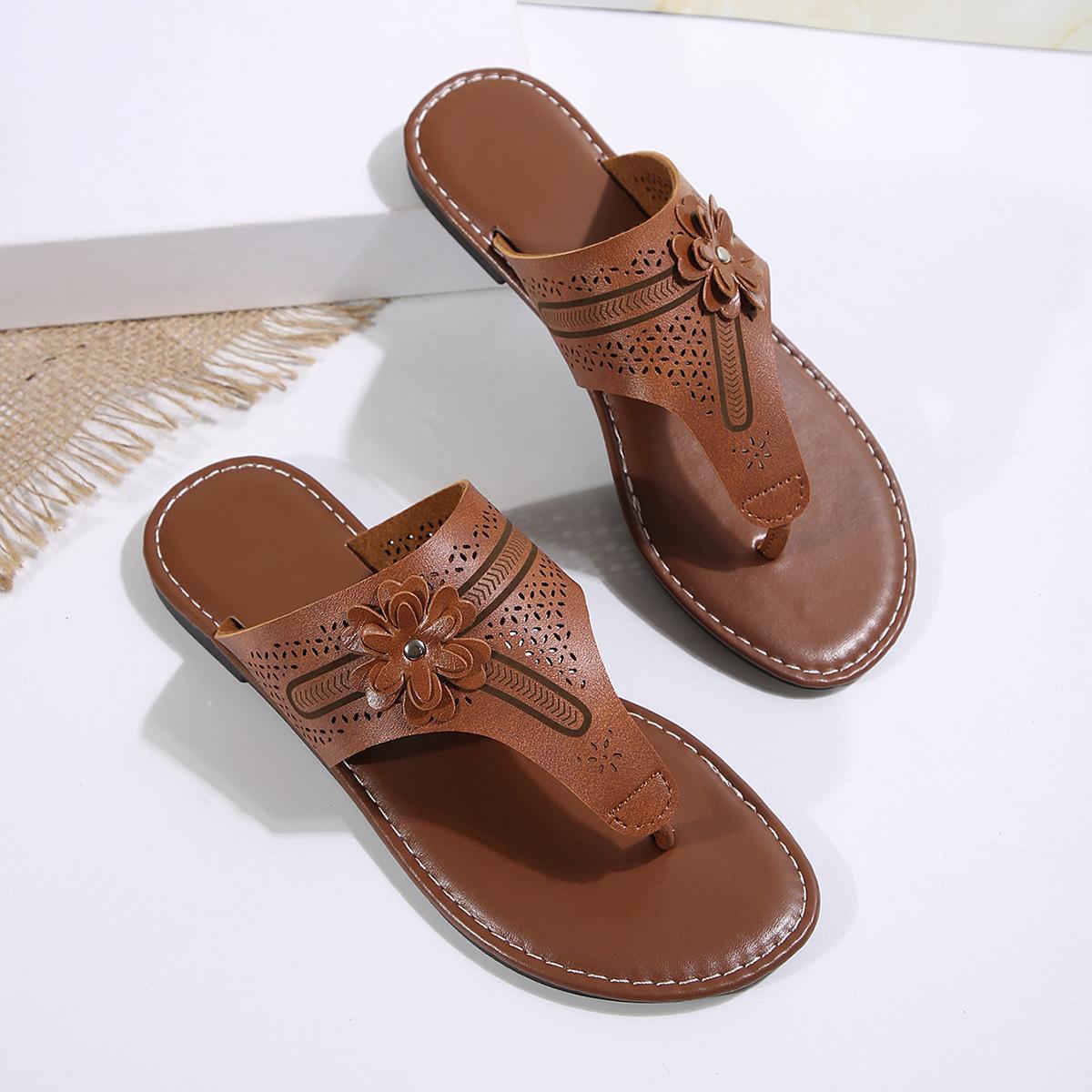 

Large size toe slippers women s 2025 summer new flat flip-flops flower beach cool slippers 36 темно-коричневого