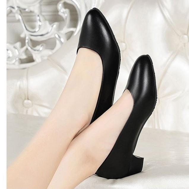 2025 New Spring Mother Single Shoes Women's Shallow Mouth Middle Heel Round Head Women's Shoes Soft Leather Soft Sole Versatile Leather Shoes Work 
