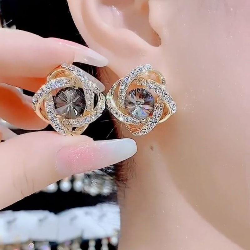 

Korean Version Gray Wrapped Earrings with Feminine Temperament, Light Luxury, High-end Feeling, Earrings, Ear Buckles, Niche Fashion Earrings