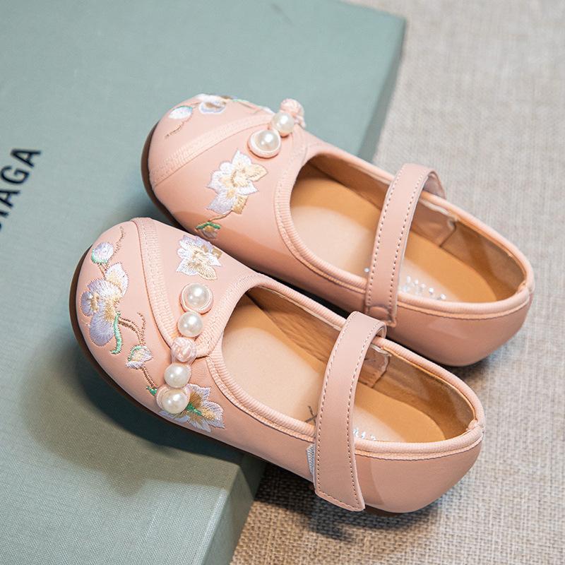 Girls Hanfu Shoes 2025 Spring New Princess Single Shoes Ancient Style Embroidered Comfortable Shoes Girls Small Leather Boots