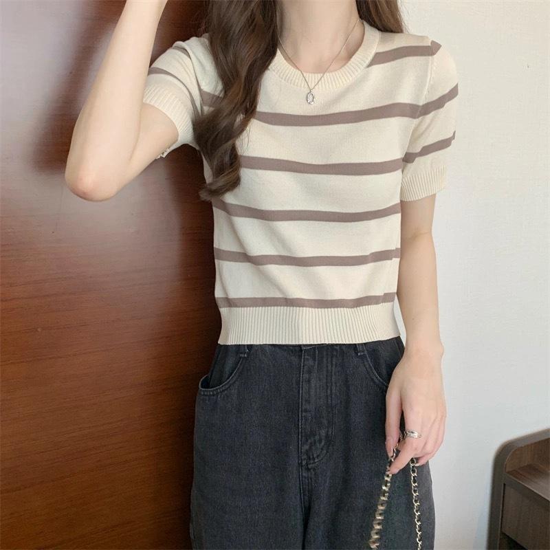 Short Striped Knit T-shirt Female Summer Fashion Fashion Short-sleeved Slim Thin Tops Casual Essential Comfort and Style Slim Fit Pullovers Tees