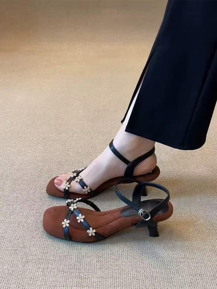 

French rhinestone flower word with square head sandals femininity versatile skirt high heels summer 40