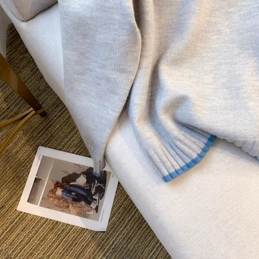 Women's Round-neck Sweaters Color-blocked Pullovers Long-sleeved Loose Knitted Sweaters Casual Sweaters for Autumn and Winter