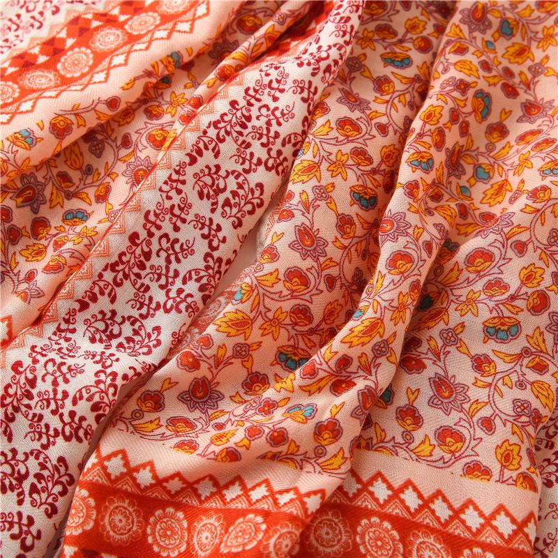 "Ethnic Style Cotton-Linen Sunscreen Shawl: Retro Floral Travel Scarf"