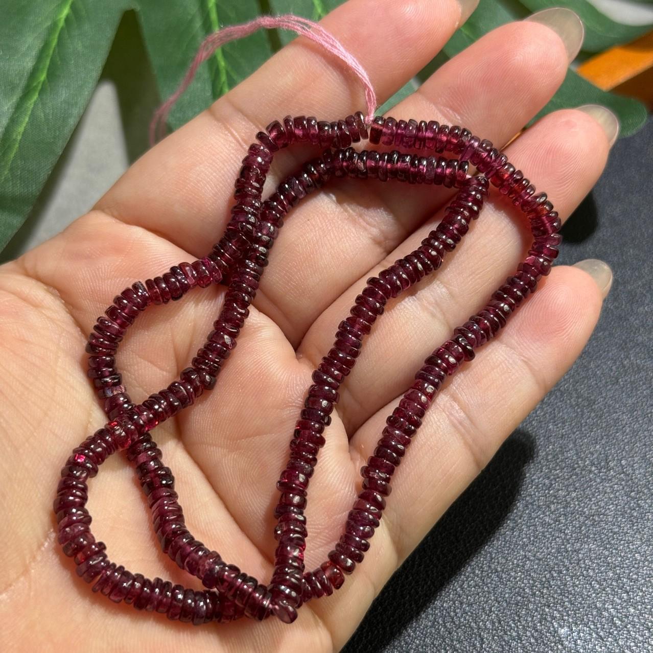 

Натуральні гранатові намистини-розпірки 4x1,8 мм - Аксесуар для DIY намиста/браслета