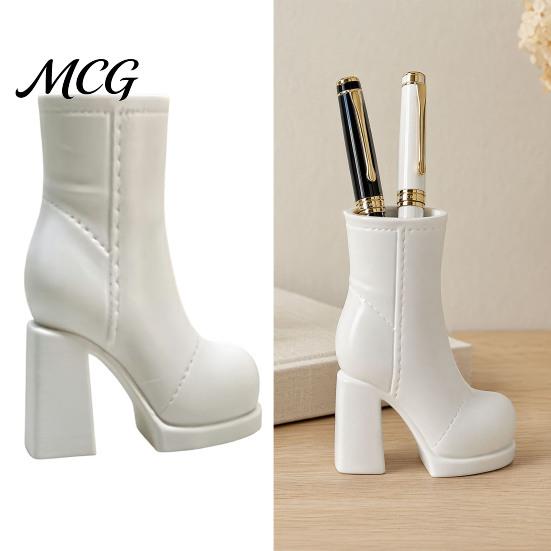 One-piece Molded Box Storage Box, 3D Printed One-Piece Molding Dried Flower Vase, High-Heeled Smooth Curved Surface Boot Pen Holder, Desktop Organizer