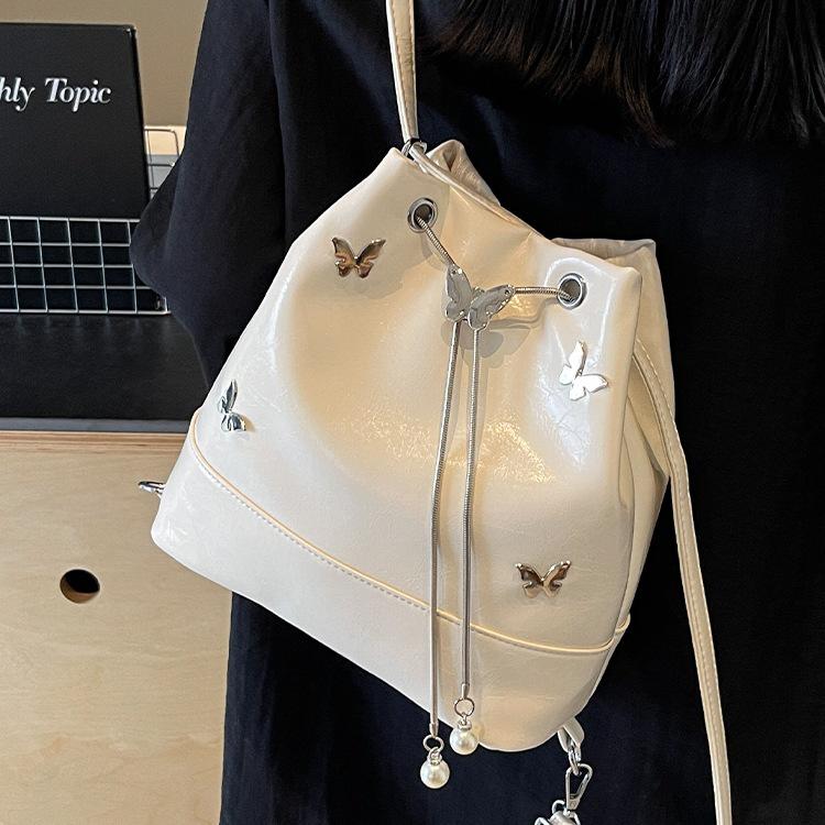 2025 Damen Silber Eimer Tasche: Roter Sommer-Schulterrucksack
