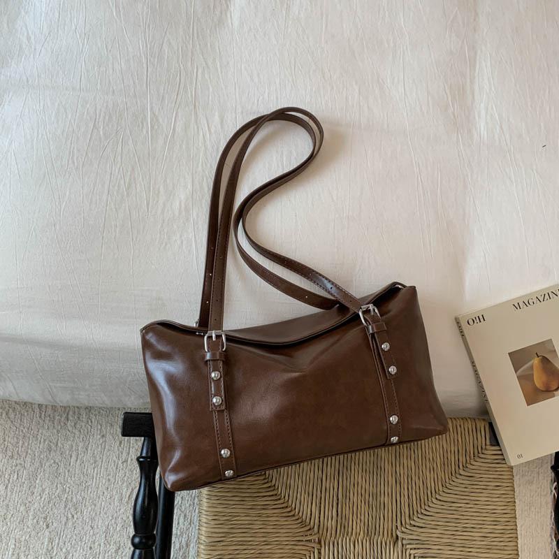 Retro bag women's large capacity 2025 new autumn and winter versatile simple shoulder bag premium texture commuter tote bag