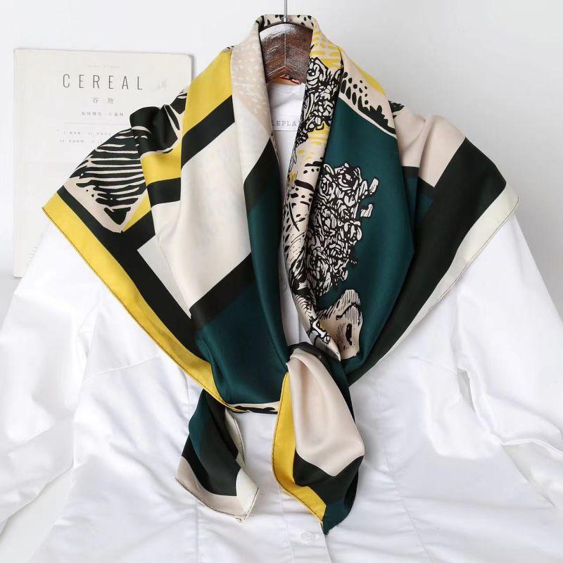 Versatile Shawl Animal Print Black And White Simple Large Square Scarf 90 * 90Cm Simulated Silk Twill Silk Women'S Silk Scarf