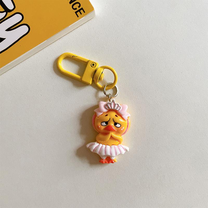 Lovely Yellow Annoying Duck Keychain Pendant Cartoon Resin Car Keyring For Girls Women Bag Backpack Decoration Accessories