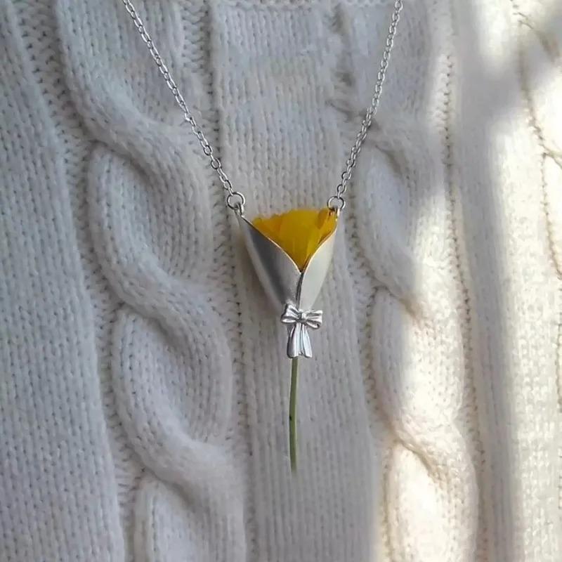 Fashion Flower Arrangement Packaged Pendant Necklace for Women Exquisite Sweet Bouquet Packaging Collarbone Chain Jewelry Gift