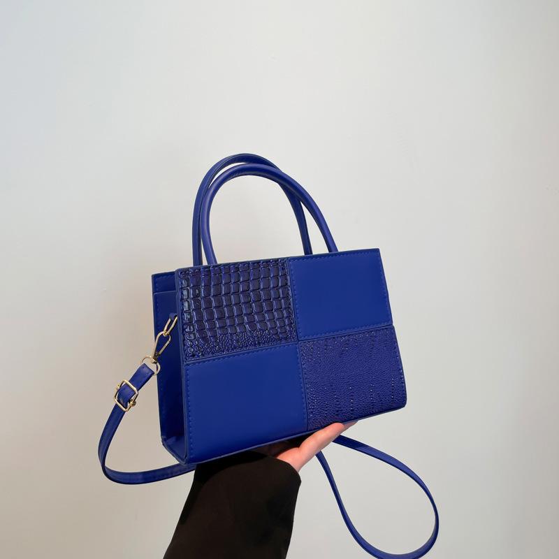 Large-capacity Bag Women's 2025 Spring and Summer New Fashion Handbag Contrasting Color Splicing Crocodile Pattern Shoulder Messenger Bag