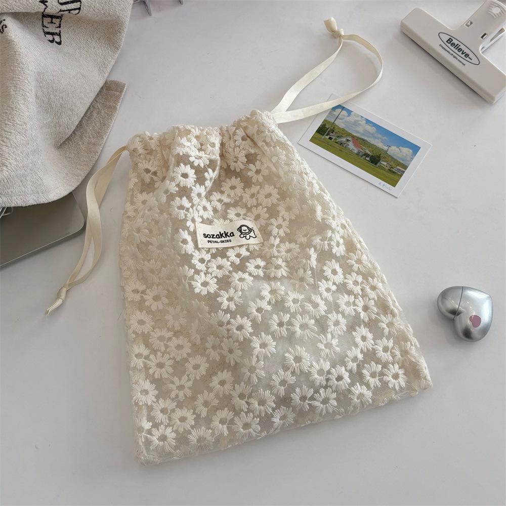 

Сетчатая кружевная вышивка, мешочек на кулиске, дорожная сумка для распределения средств по уходу за кожей, сумка для хранения мелочей