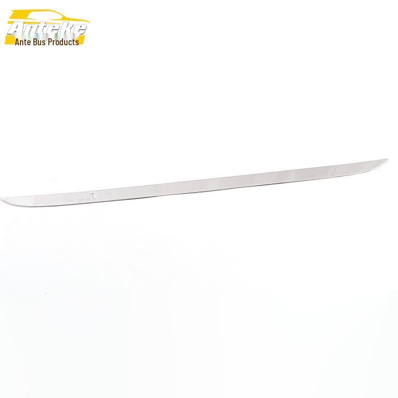 

Наклейки на отделку задней двери и багажника Cima - Защита заднего бампера и яркая полоса.