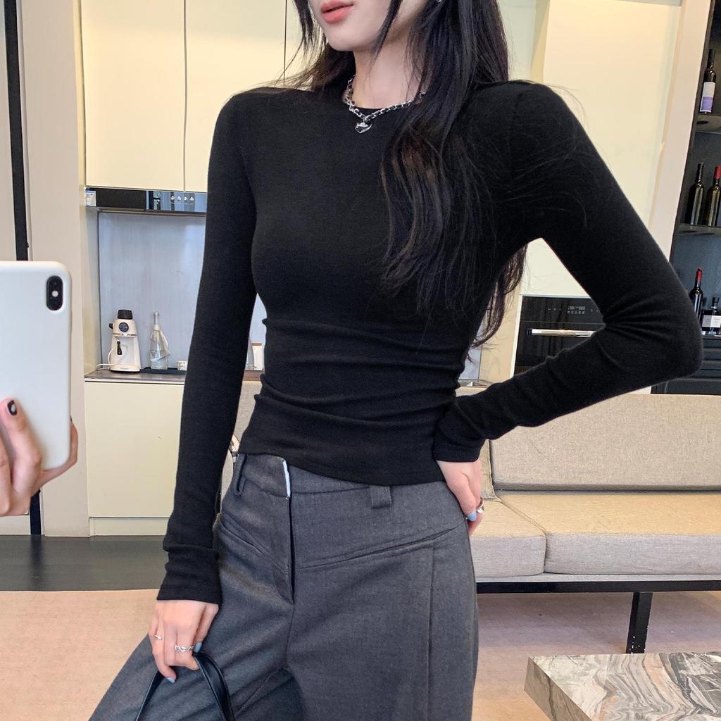 Women's Slimming Gray Crew Neck Long Sleeve T-shirt - Korean Style, Versatile Inner Layer for Autumn/Winter.