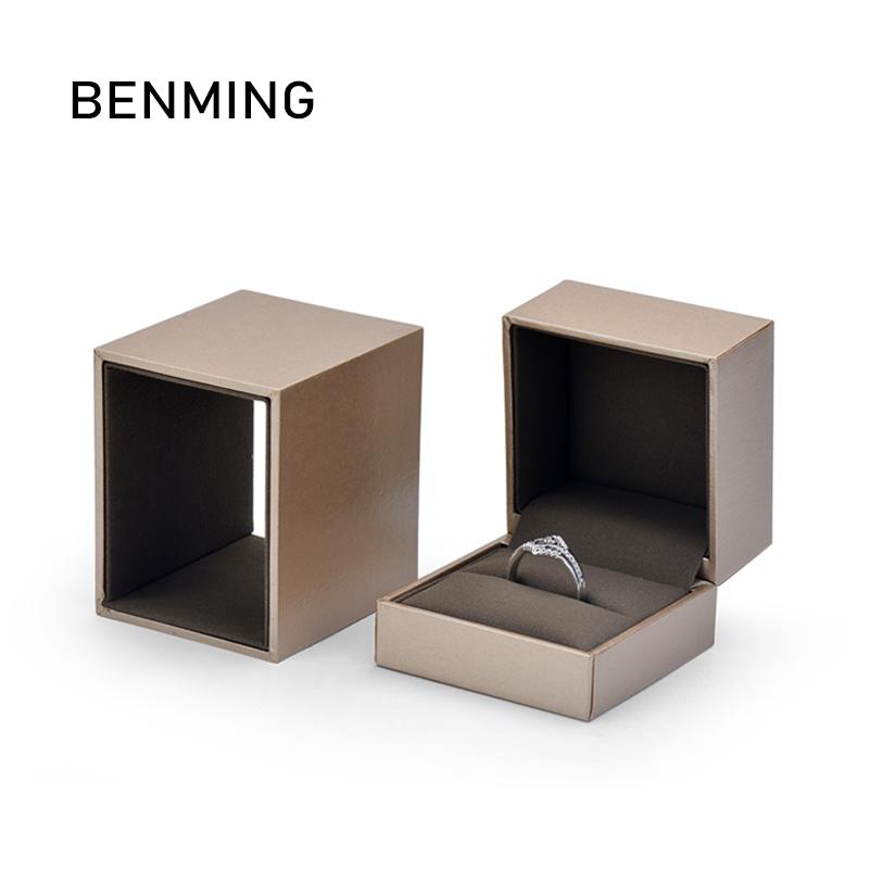 Manufacturer Price Low MOQ Luxury Brown Jewelry Package Box Ring Bracelet Box with Customized Logo