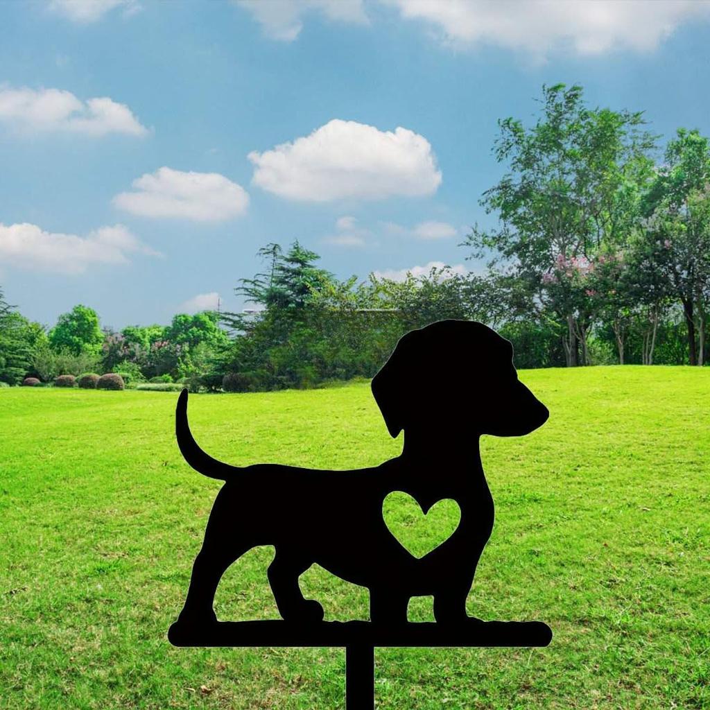 Gartenkunst Hundepfähle – Hundegartenstatue Pfahl, Hund mit Herz, Metallhundestatuen Außenbereich, Haustiergrabsteine, Rasenornamente, Hofkunstdekor