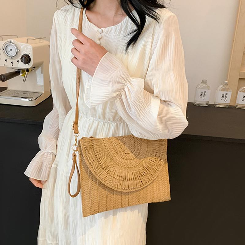 Straw Handmade Weave Clutch Bag Solid Color Pouch Purse Female Summer Flap  Beach Wallets Crossbody Bag
