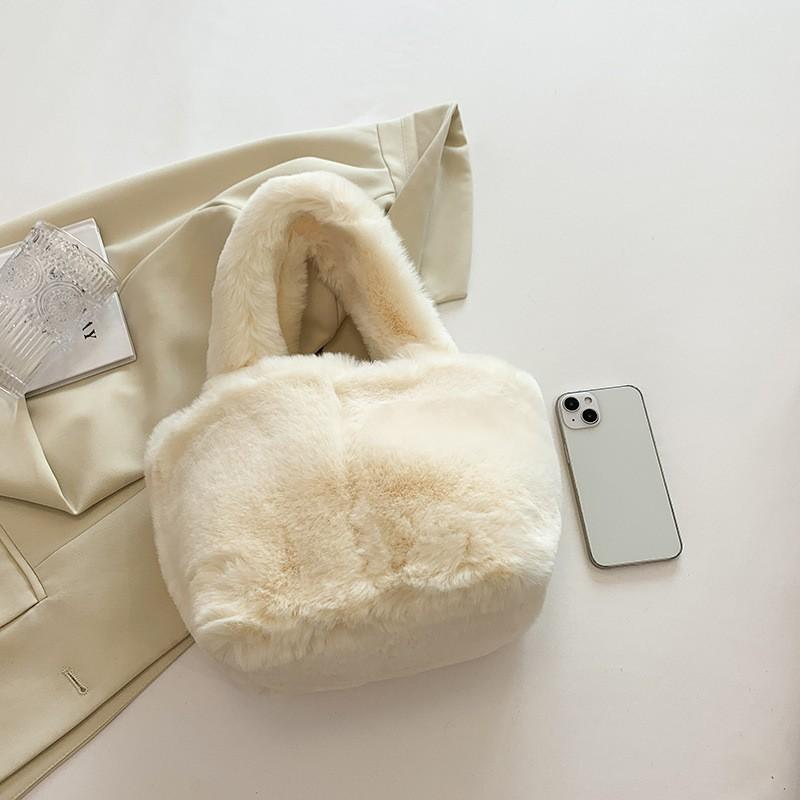 Plush Bags Women s Internet Red Fashionable High-end Fluffy Handbags Niche Buckets Commuting