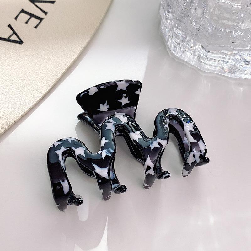

Shape Attractive M Acetate Hair Clip For Women Ideal For Fashion And Casual Styles With Multiple Selections Color BlackWhite 6cm