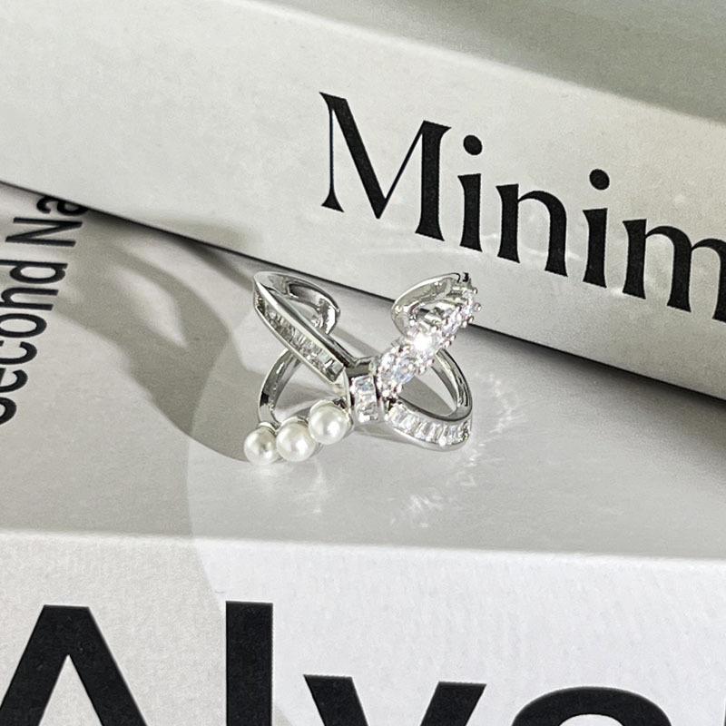 Light luxury Internet celebrity mix and match personalized flower bow fashion ring women full of diamonds flower language niche cold wind ring tide