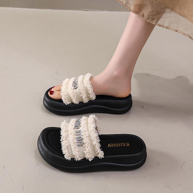 

Slippers female summer outer wear popular fairy with beautiful cool beach slippers wind hundred skirt thick bottom new 40 бежевый