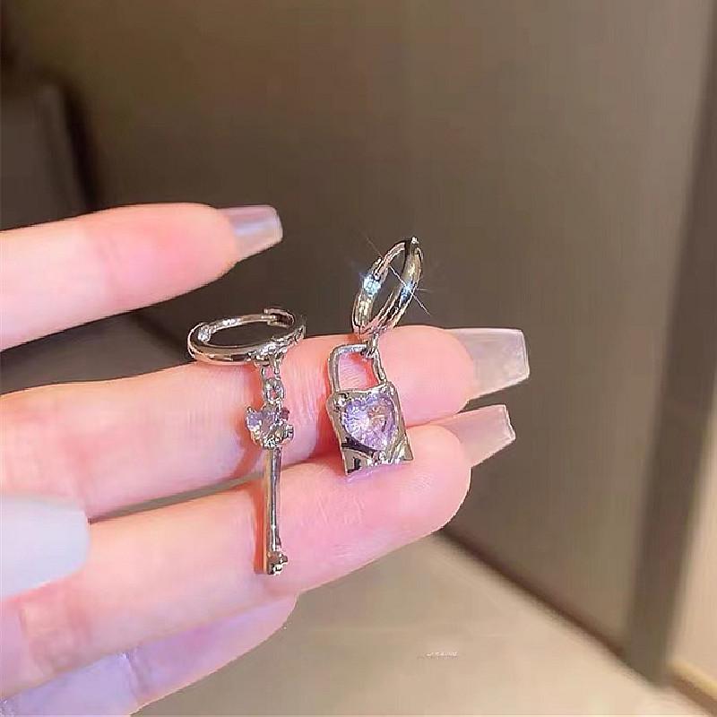 Korean Asymmetrical Heart Lock Pink Zirconia Earrings for Women - Summer Key Buckle Fashion Accessories