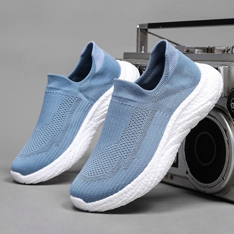 New Breathable Fly-woven Shoes Lightweight Soft-soled Couple Shoes Fashionable and Versatile Casual Outdoor Wear-resistant Non-slip Fly-woven