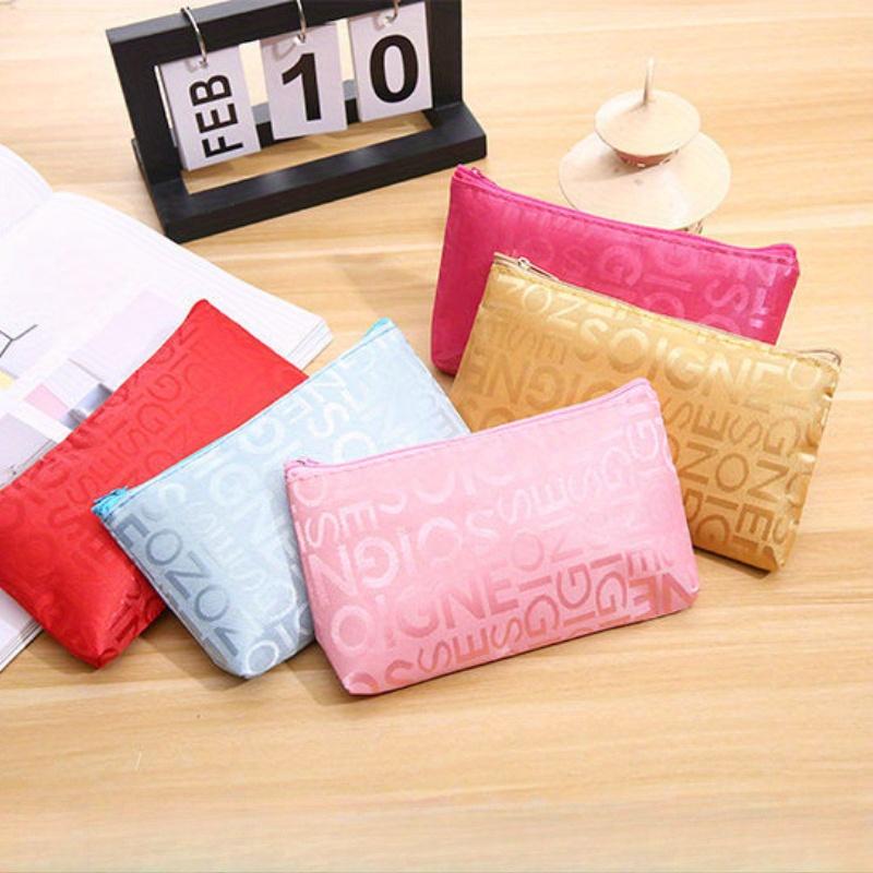 1pc Cute Large Cosmetic Bag - Durable Fabric Travel Makeup Organizer with Zipper Closure,Spacious Toiletry Bag for Women Cosmetic Storage