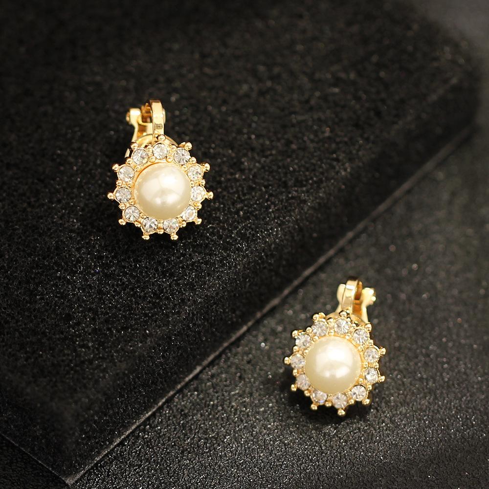 Neues Produkt Temperament schlicht Diamantbesetzt Gold und Silber zweifarbig Blume Perlenstecker Ohrringe vielseitig Mode ohne Ohrloch Ohrstecker Damen
