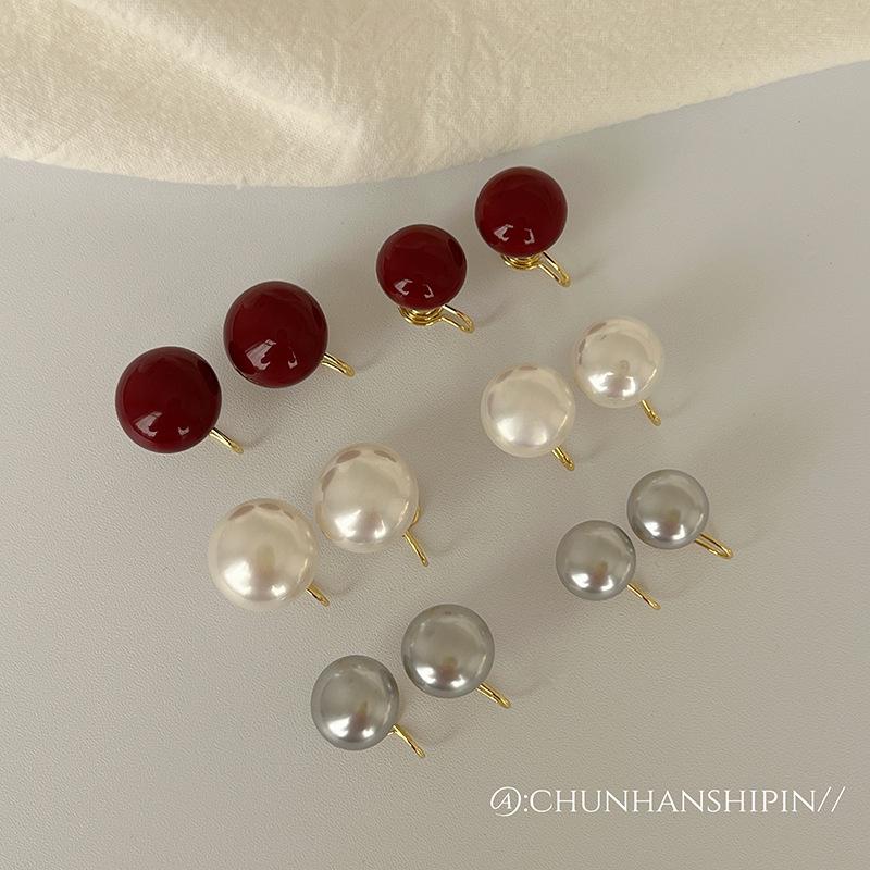Wine red pearl mosquito coil disc ear clips, no ear piercings, painless earrings, simple and fashionable commuter temperament stud earrings