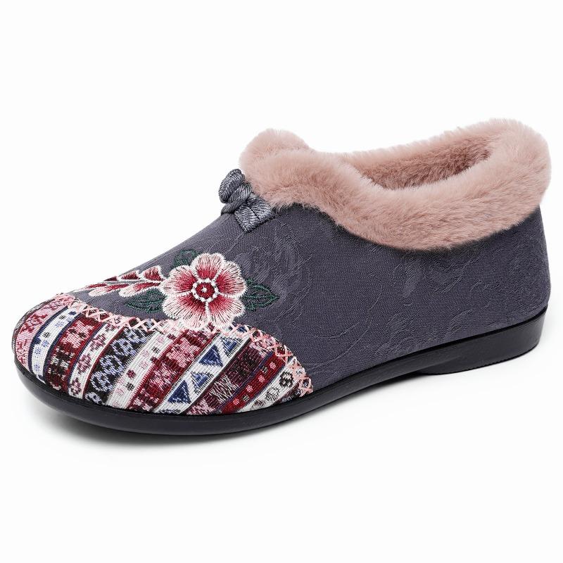 Winter Women's Shoes, Plus-size Embroidered Shoes, Fleece-lined Thickened Cotton Shoes for Middle-aged and Elderly, Slip-on Elderly Shoes.