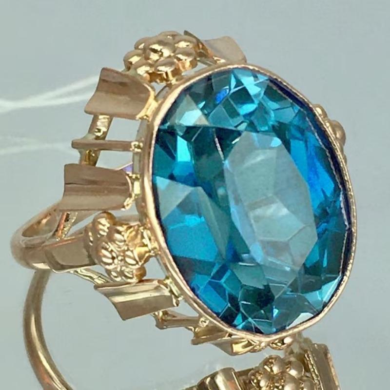 Exquisite Inlaid Sea Blue CZ Women's Ring Vintage Gold Color Hand Carving Daily Wear Party Jewelry Anniversary Gift