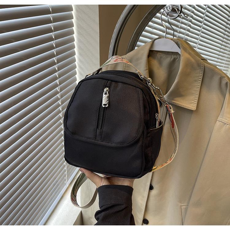 

Popular nylon texture shoulder small square bag women 2024 new Korean version autumn casual versatile messenger bag women